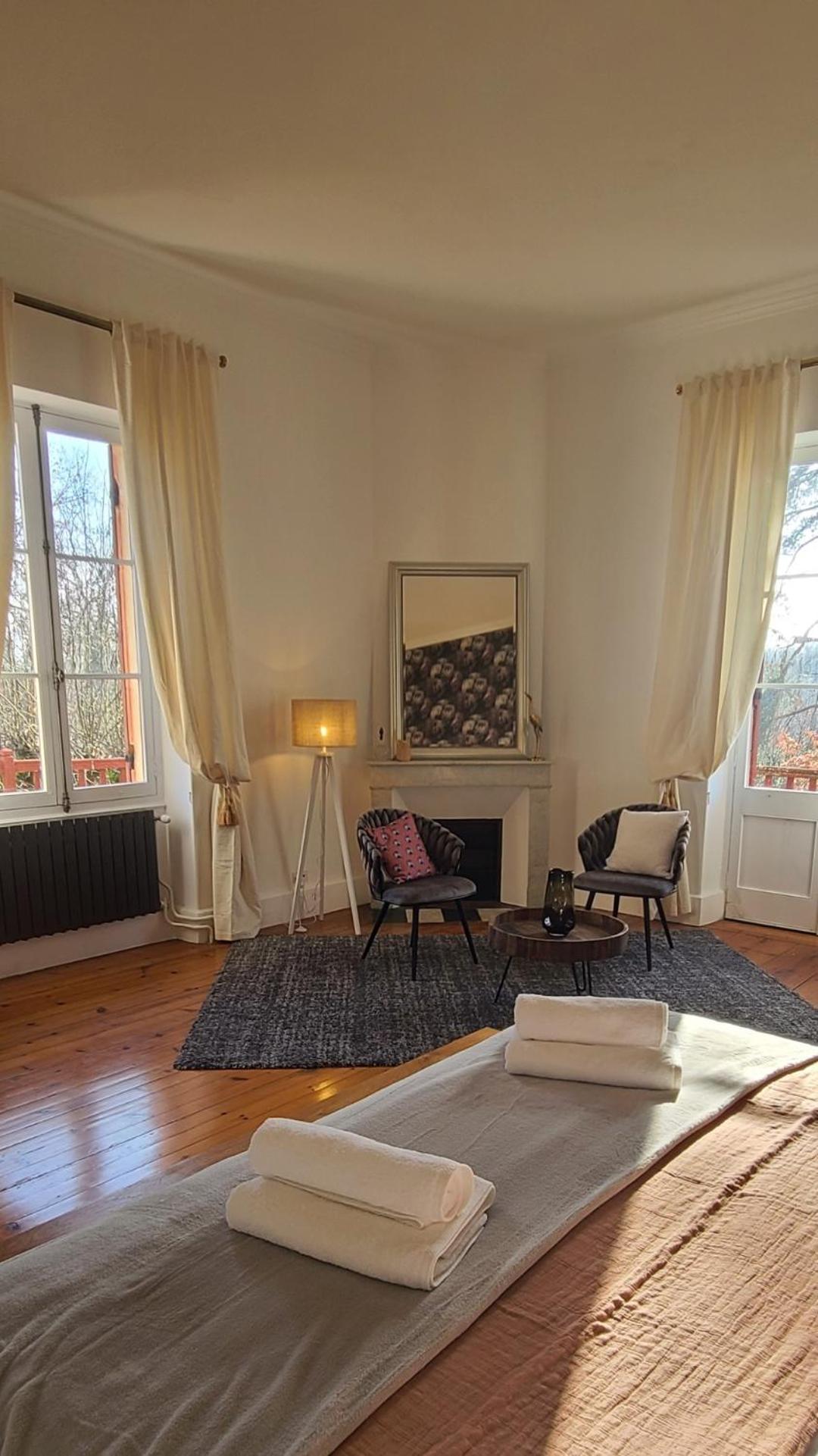 Le Manoir Du Moulin De Madame Bed and Breakfast Villeneuve-sur-Lot Kamer foto